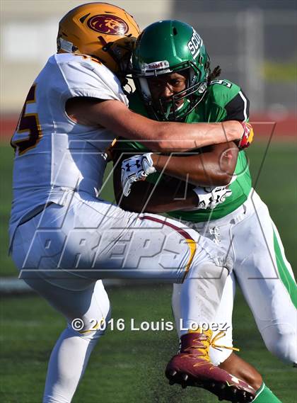Thumbnail 3 in Mountain Pointe vs. Upland (Under Armour Brothers in Arms Classic) photogallery.