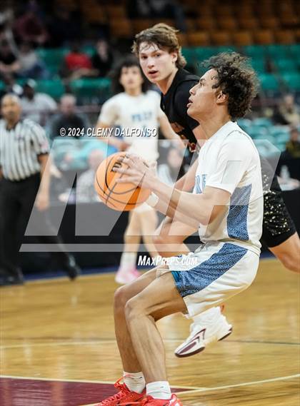 Thumbnail 1 in Ponderosa vs Vista PEAK Prep (CHSAA 5A Great 8) photogallery.