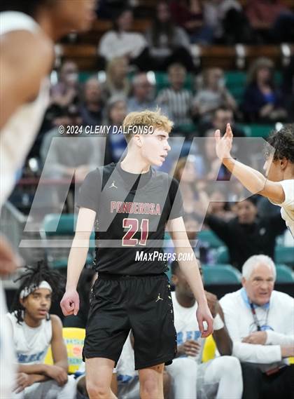 Thumbnail 3 in Ponderosa vs Vista PEAK Prep (CHSAA 5A Great 8) photogallery.