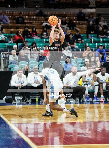Thumbnail 1 in Ponderosa vs Vista PEAK Prep (CHSAA 5A Great 8) photogallery.