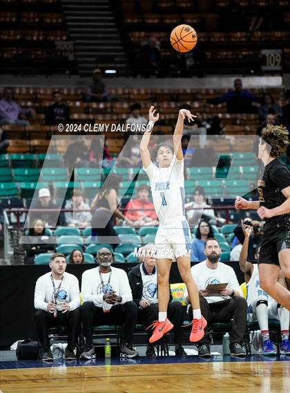 Thumbnail 2 in Ponderosa vs Vista PEAK Prep (CHSAA 5A Great 8) photogallery.
