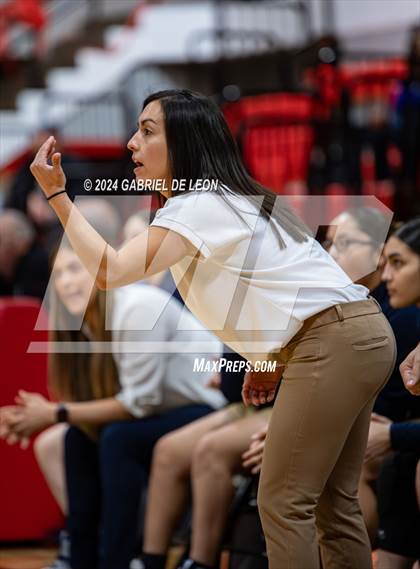 Thumbnail 3 in Harlingen vs. Edinburg North (UIL Basketball 6A Bi-District) photogallery.