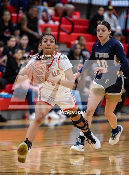 Thumbnail 2 in Harlingen vs. Edinburg North (UIL Basketball 6A Bi-District) photogallery.