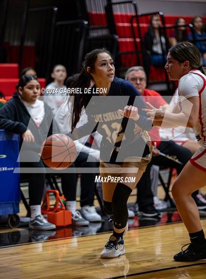 Thumbnail 3 in Harlingen vs. Edinburg North (UIL Basketball 6A Bi-District) photogallery.