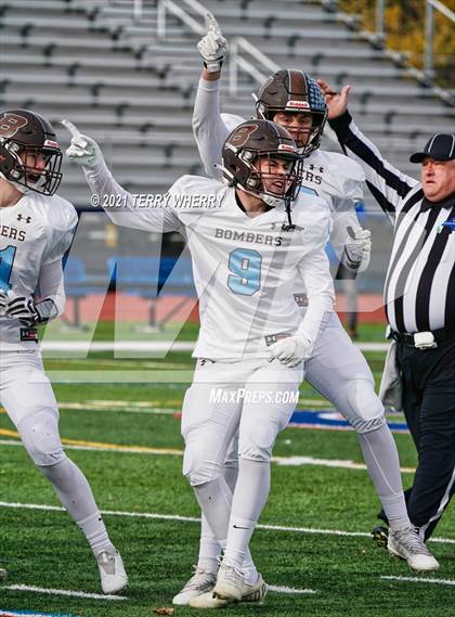 Thumbnail 3 in East Rochester-Gananda vs Medina (NYSPHSAA - Section VI Class C Regional ) photogallery.