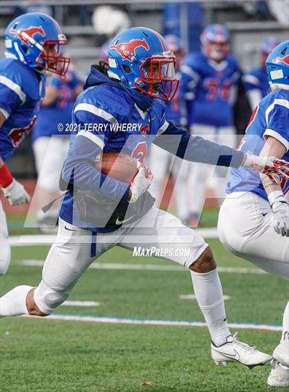 Thumbnail 1 in East Rochester-Gananda vs Medina (NYSPHSAA - Section VI Class C Regional ) photogallery.