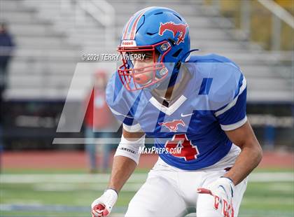 Thumbnail 1 in East Rochester-Gananda vs Medina (NYSPHSAA - Section VI Class C Regional ) photogallery.
