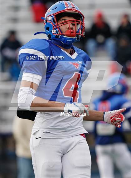 Thumbnail 3 in East Rochester-Gananda vs Medina (NYSPHSAA - Section VI Class C Regional ) photogallery.
