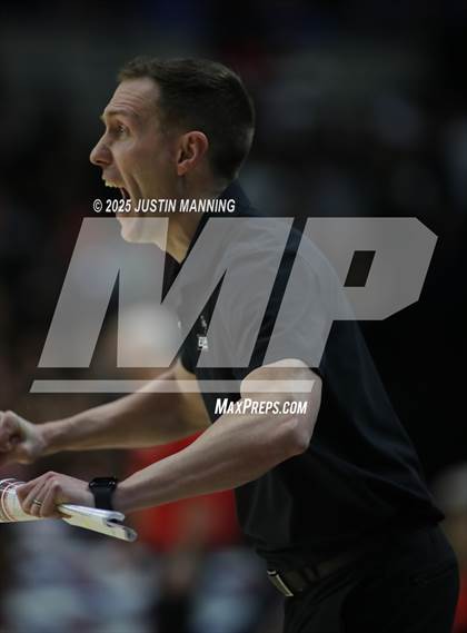 Thumbnail 3 in Benton vs. Maumelle (AAA 5A State Final) photogallery.