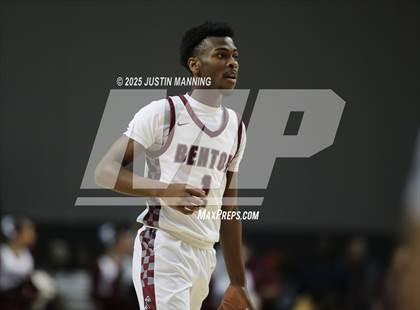 Thumbnail 2 in Benton vs. Maumelle (AAA 5A State Final) photogallery.