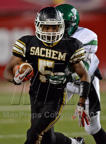 Thumbnail 3 in Sachem North vs. Farmingdale (Long Island Class I Final) photogallery.