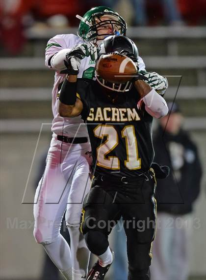 Thumbnail 3 in Sachem North vs. Farmingdale (Long Island Class I Final) photogallery.