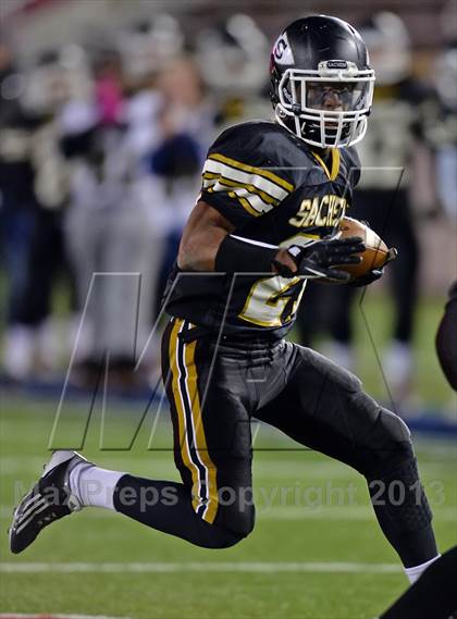 Thumbnail 1 in Sachem North vs. Farmingdale (Long Island Class I Final) photogallery.