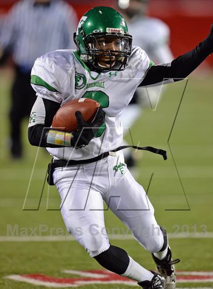 Thumbnail 1 in Sachem North vs. Farmingdale (Long Island Class I Final) photogallery.