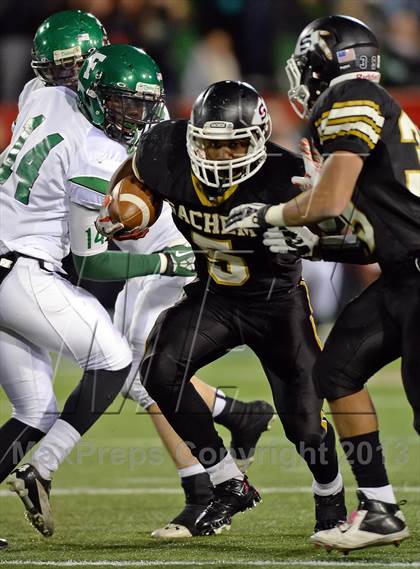 Thumbnail 2 in Sachem North vs. Farmingdale (Long Island Class I Final) photogallery.