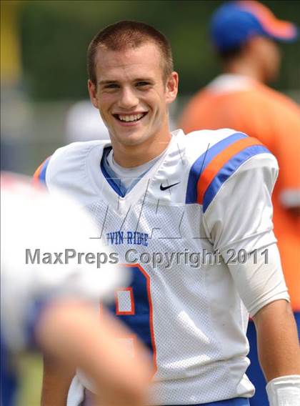 Thumbnail 1 in Cuthbertson vs. Marvin Ridge photogallery.
