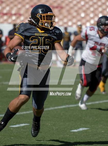 Thumbnail 3 in Banning vs. San Pedro  (Coliseum Classic) photogallery.