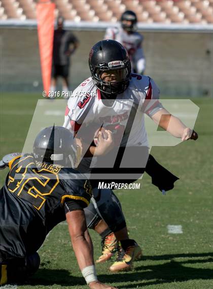 Thumbnail 3 in Banning vs. San Pedro  (Coliseum Classic) photogallery.