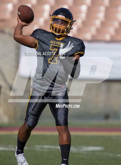 Thumbnail 2 in Banning vs. San Pedro  (Coliseum Classic) photogallery.