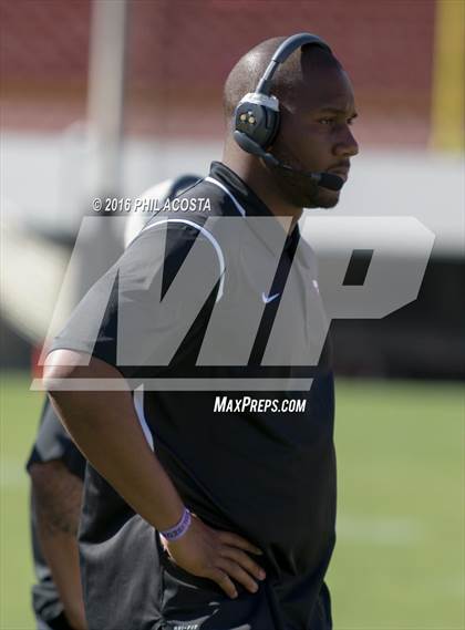 Thumbnail 1 in Banning vs. San Pedro  (Coliseum Classic) photogallery.