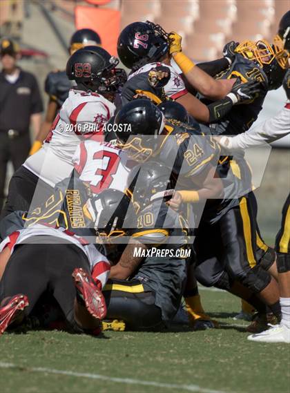 Thumbnail 2 in Banning vs. San Pedro  (Coliseum Classic) photogallery.