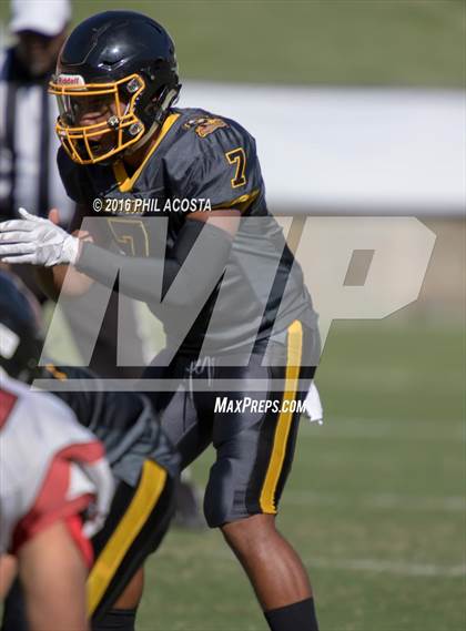 Thumbnail 2 in Banning vs. San Pedro  (Coliseum Classic) photogallery.