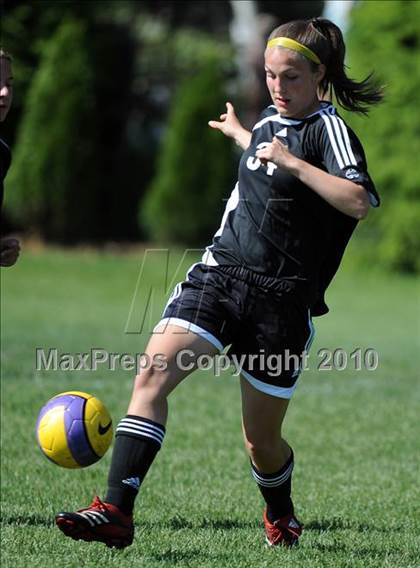 Thumbnail 1 in Lancaster Mennonite @ Lancaster Catholic photogallery.