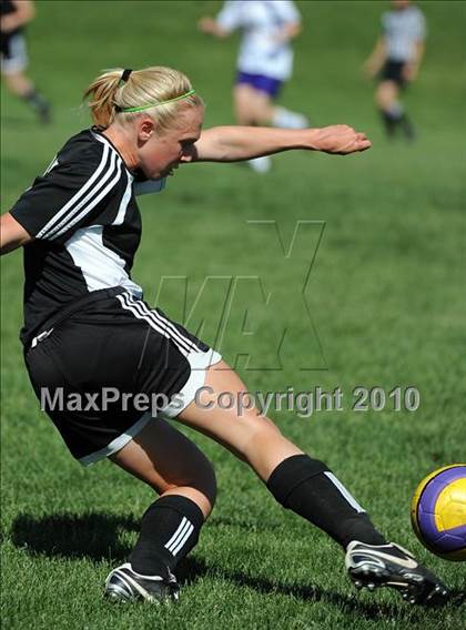 Thumbnail 2 in Lancaster Mennonite @ Lancaster Catholic photogallery.
