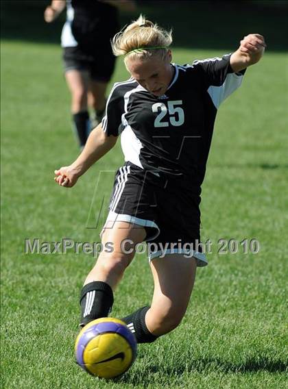 Thumbnail 2 in Lancaster Mennonite @ Lancaster Catholic photogallery.