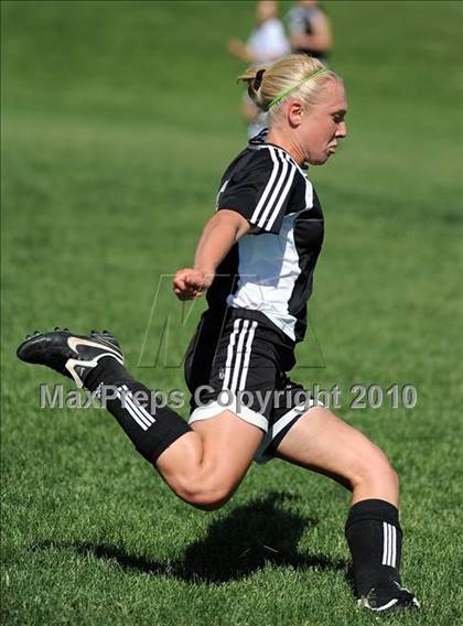 Thumbnail 1 in Lancaster Mennonite @ Lancaster Catholic photogallery.