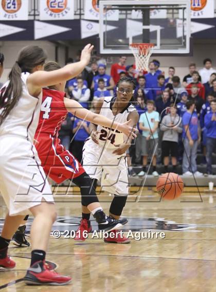 Thumbnail 2 in Plainfield vs. Terre Haute South Vigo photogallery.