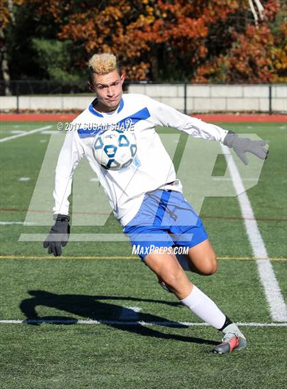 Thumbnail 1 in Bromfield vs. Hopedale (MIAA Division 4 Central Final) photogallery.