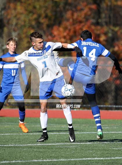 Thumbnail 1 in Bromfield vs. Hopedale (MIAA Division 4 Central Final) photogallery.