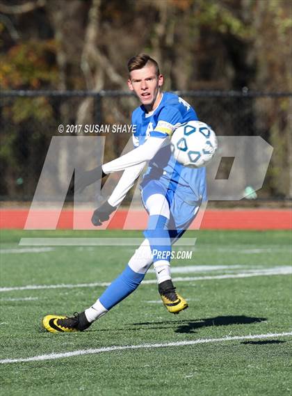 Thumbnail 1 in Bromfield vs. Hopedale (MIAA Division 4 Central Final) photogallery.