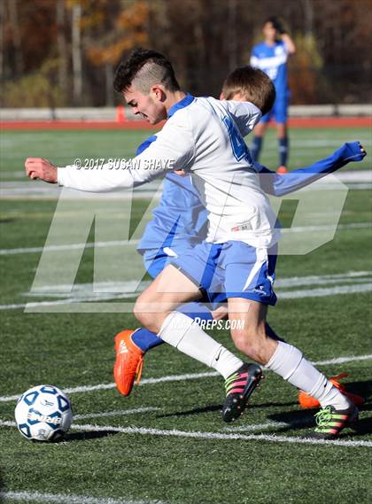 Thumbnail 2 in Bromfield vs. Hopedale (MIAA Division 4 Central Final) photogallery.