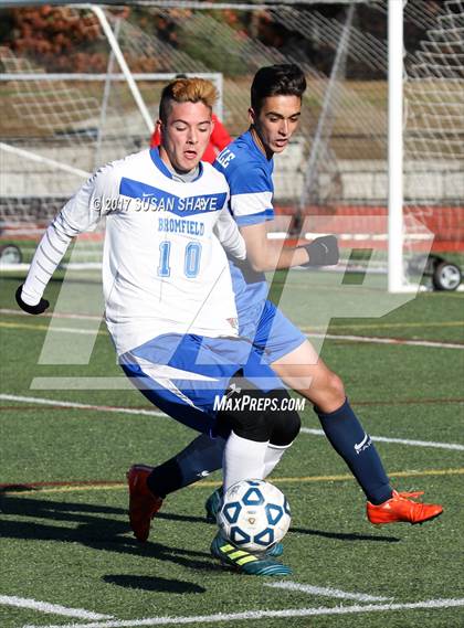 Thumbnail 3 in Bromfield vs. Hopedale (MIAA Division 4 Central Final) photogallery.