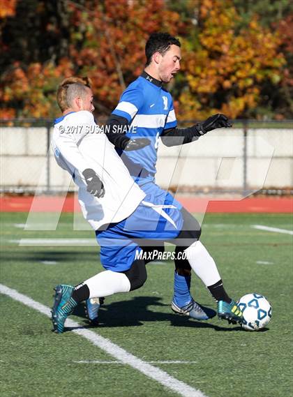 Thumbnail 1 in Bromfield vs. Hopedale (MIAA Division 4 Central Final) photogallery.