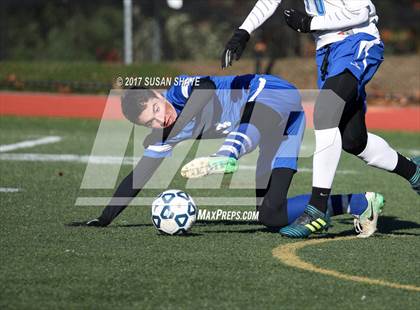 Thumbnail 1 in Bromfield vs. Hopedale (MIAA Division 4 Central Final) photogallery.