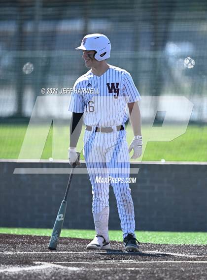 Thumbnail 3 in Mayfield vs. Walsh Jesuit (OHSAA D1 Regional Final) photogallery.