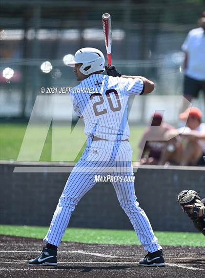 Thumbnail 3 in Mayfield vs. Walsh Jesuit (OHSAA D1 Regional Final) photogallery.