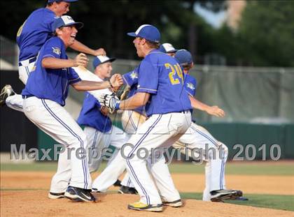 Thumbnail 3 in East Forsyth vs. Laney (NCHSAA 4A Final - Game 3) photogallery.