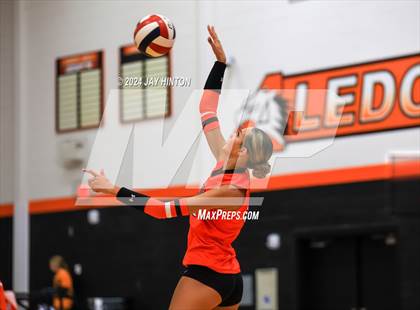 Thumbnail 1 in Liberty Christian @ Aledo photogallery.