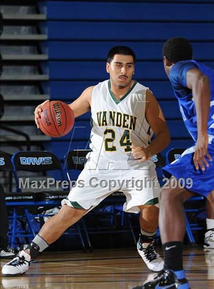 Thumbnail 2 in Hogan vs. Vanden (Les Curry Invitational) photogallery.