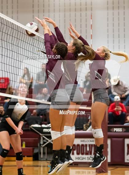 Thumbnail 2 in Millsap vs Post  photogallery.