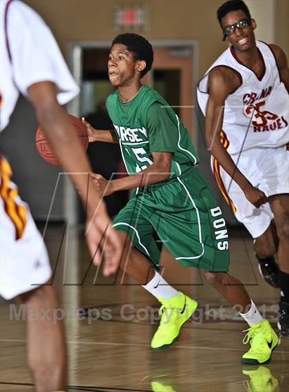Thumbnail 1 in Cardinal Hayes vs. Dorsey (MaxPreps Holiday Classic) photogallery.