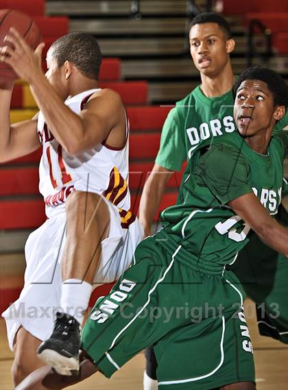 Thumbnail 2 in Cardinal Hayes vs. Dorsey (MaxPreps Holiday Classic) photogallery.