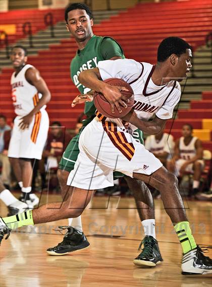 Thumbnail 2 in Cardinal Hayes vs. Dorsey (MaxPreps Holiday Classic) photogallery.