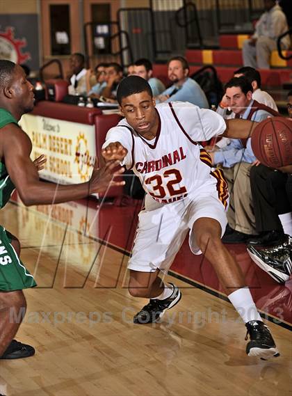 Thumbnail 2 in Cardinal Hayes vs. Dorsey (MaxPreps Holiday Classic) photogallery.