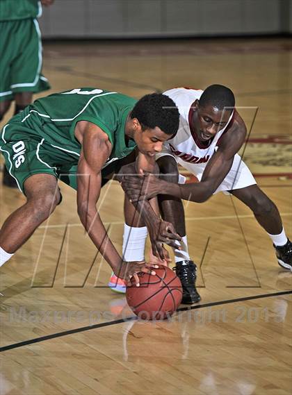 Thumbnail 3 in Cardinal Hayes vs. Dorsey (MaxPreps Holiday Classic) photogallery.