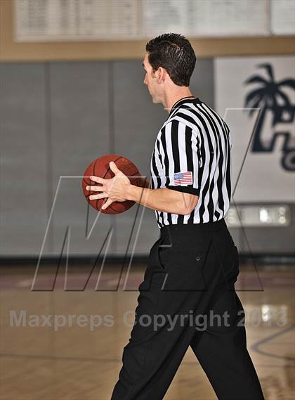Thumbnail 1 in Cardinal Hayes vs. Dorsey (MaxPreps Holiday Classic) photogallery.